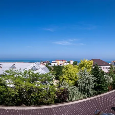 Polu-x Guest house *