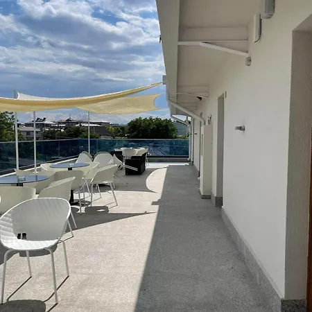 Polu-x Casa de hóspedes